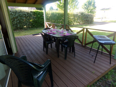 La terrasse couverte des cottages