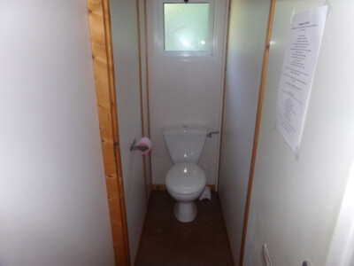 Toilettes séparées